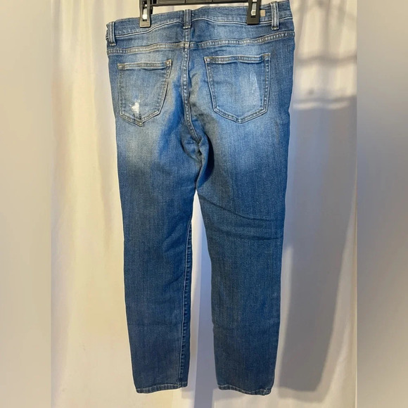 Sneak Peek Distressed Jeans Size 7 Womens - Picture 2 of 7
